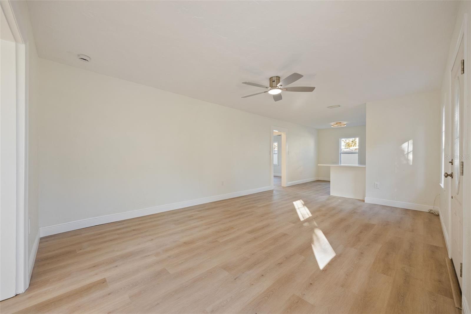 Image 9 of 37 For 3821 6th Avenue N