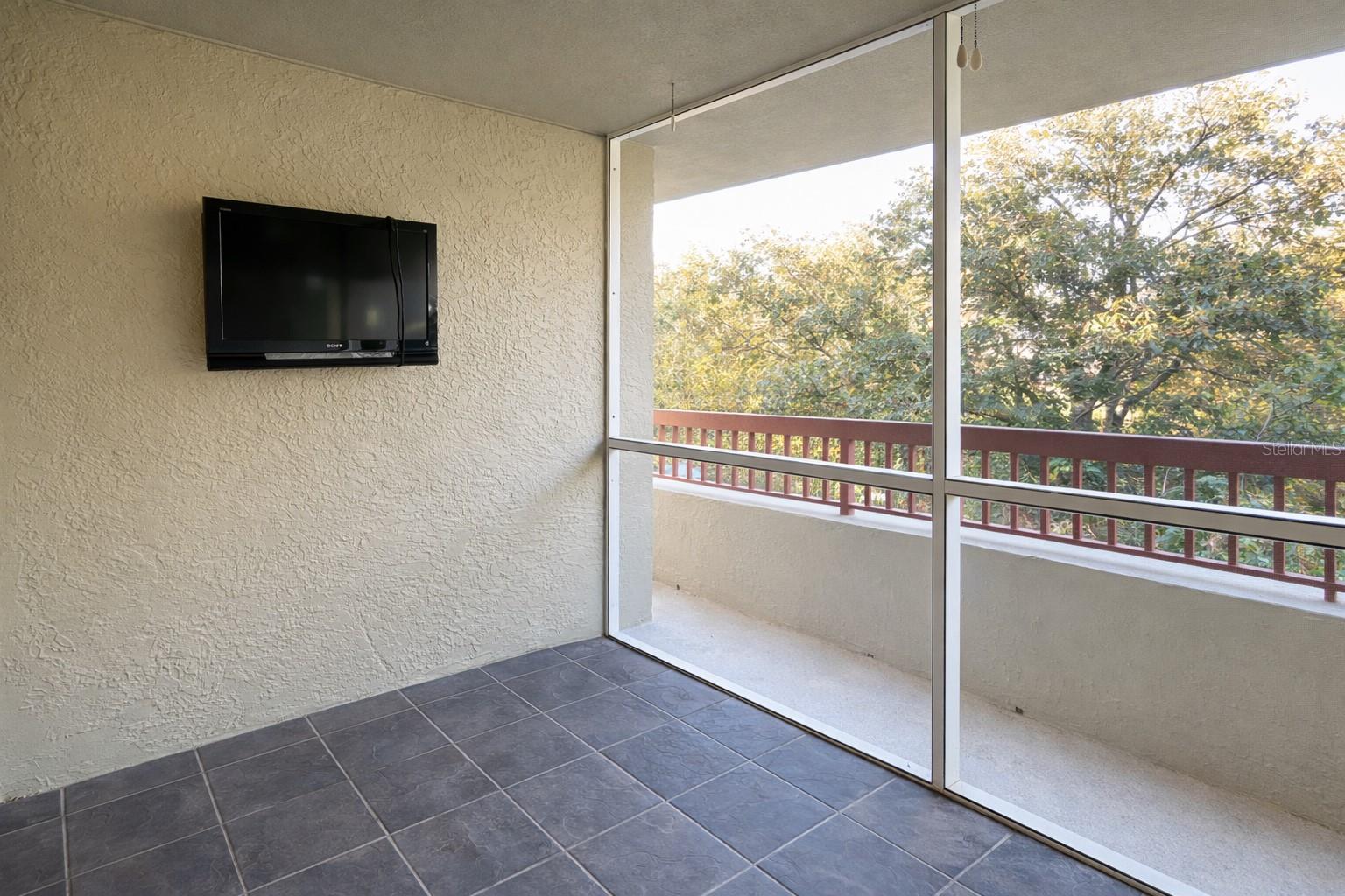 Image 16 of 33 For 2333 Feather Sound Drive A301