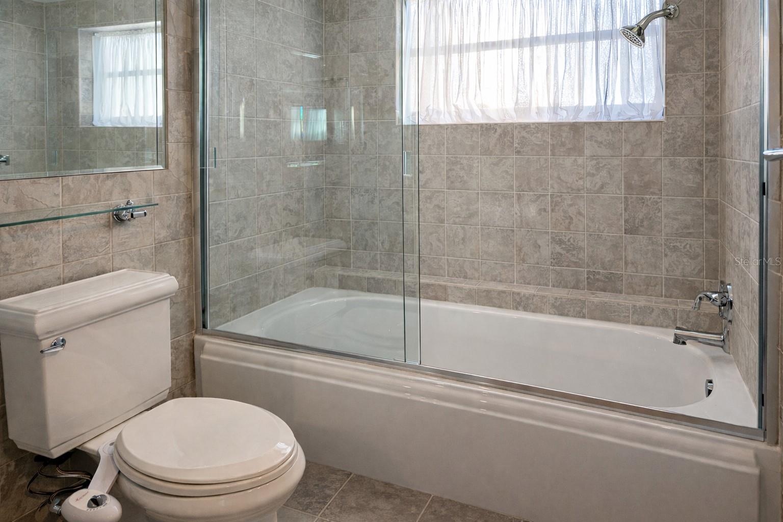 Image 21 of 33 For 2333 Feather Sound Drive A301