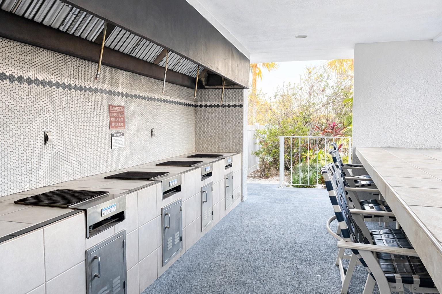 Image 29 of 33 For 2333 Feather Sound Drive A301