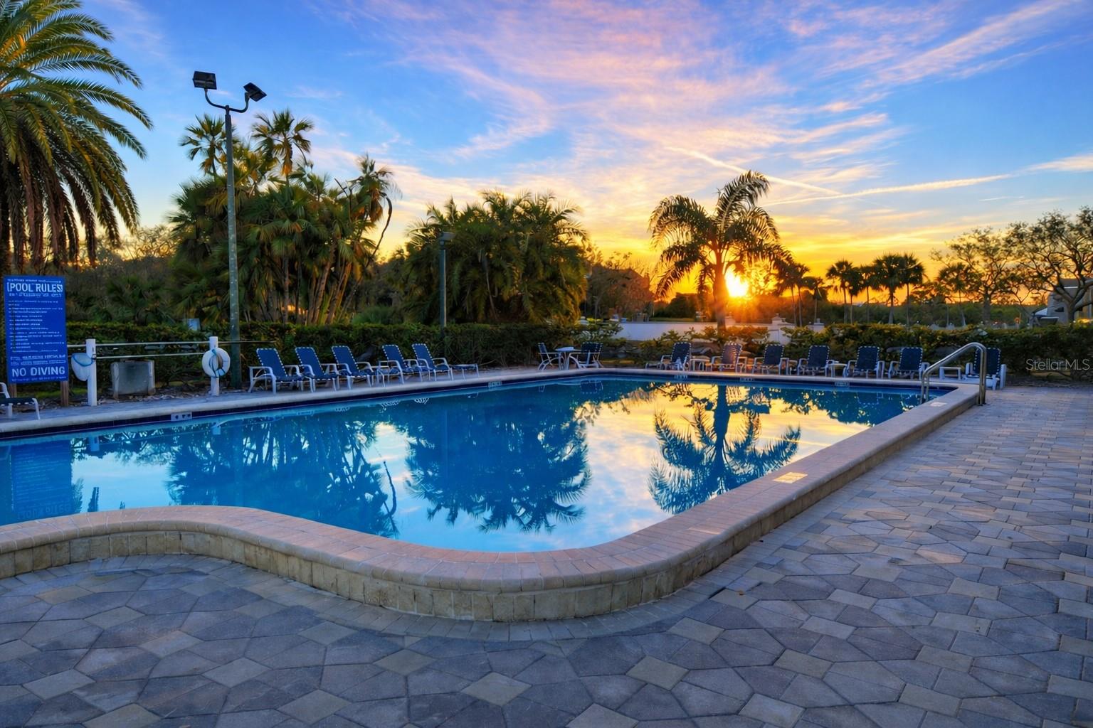 Image 32 of 33 For 2333 Feather Sound Drive A301