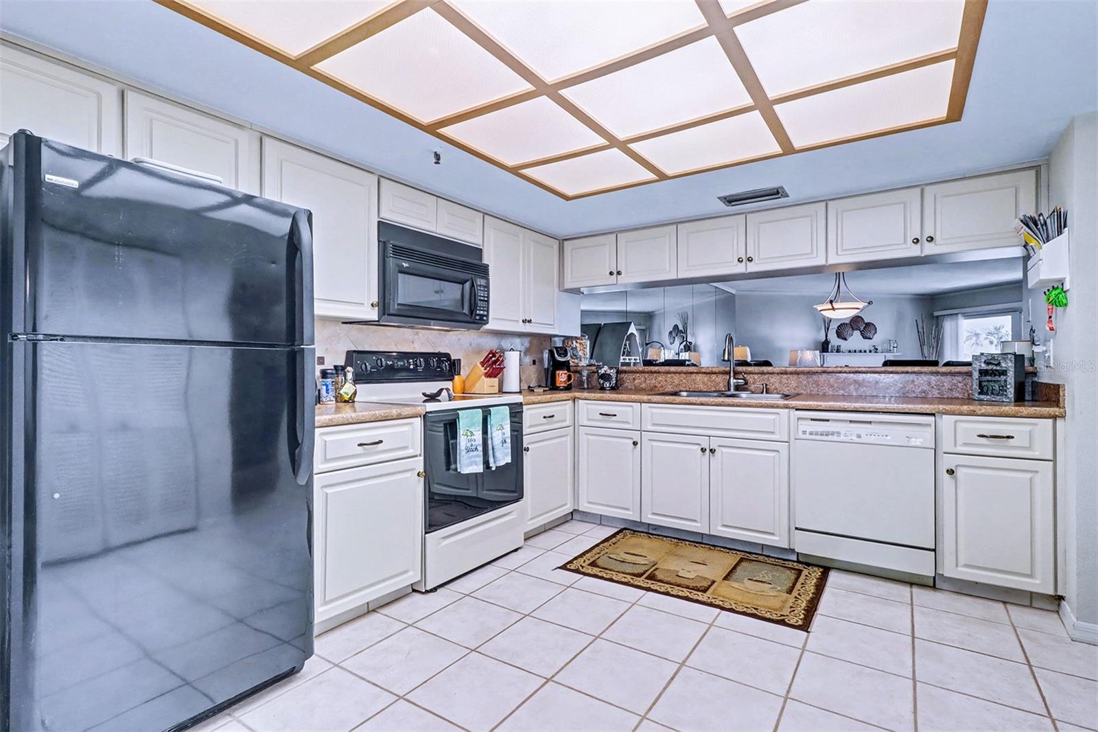 Image 20 of 43 For 18400 Gulf Boulevard 1302