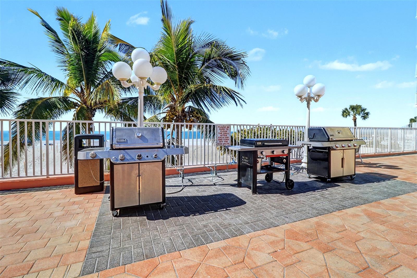 Image 34 of 43 For 18400 Gulf Boulevard 1302