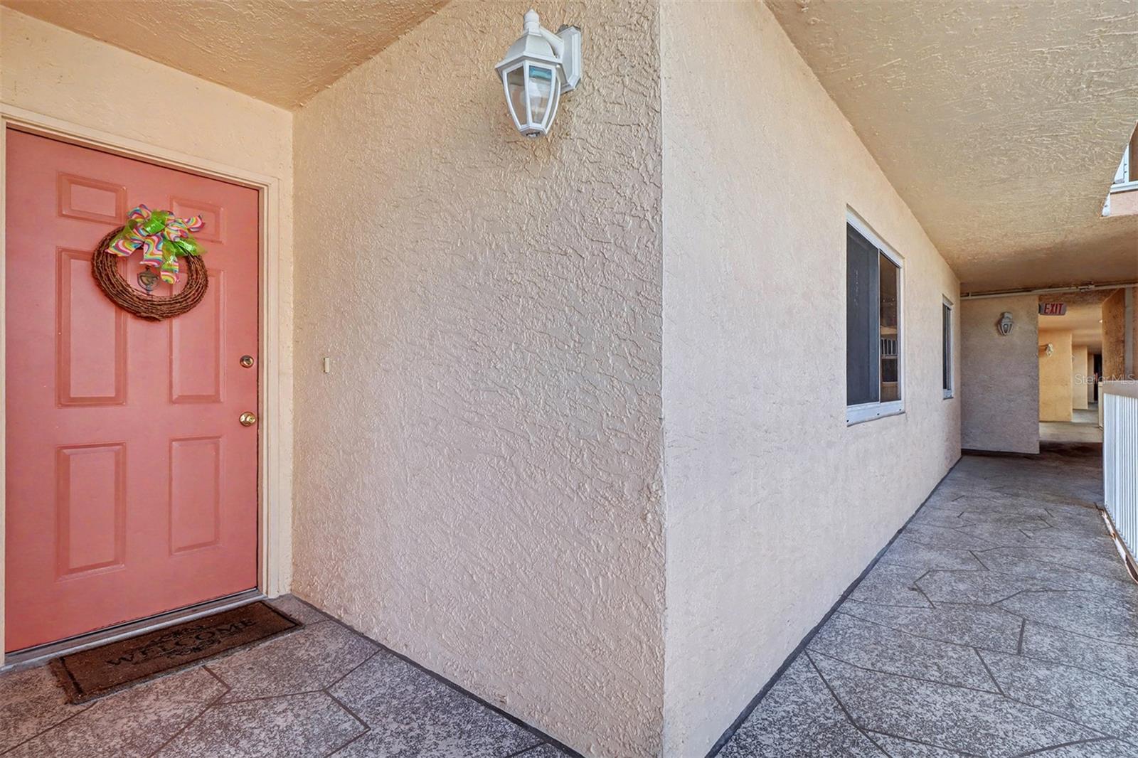 Image 5 of 43 For 18400 Gulf Boulevard 1302