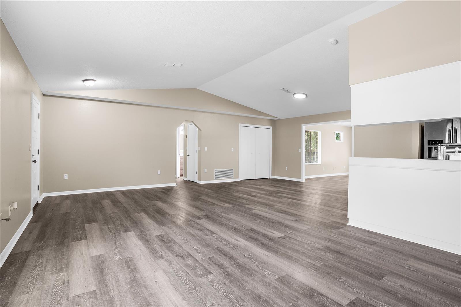 Image 7 of 31 For 5400 62nd Place