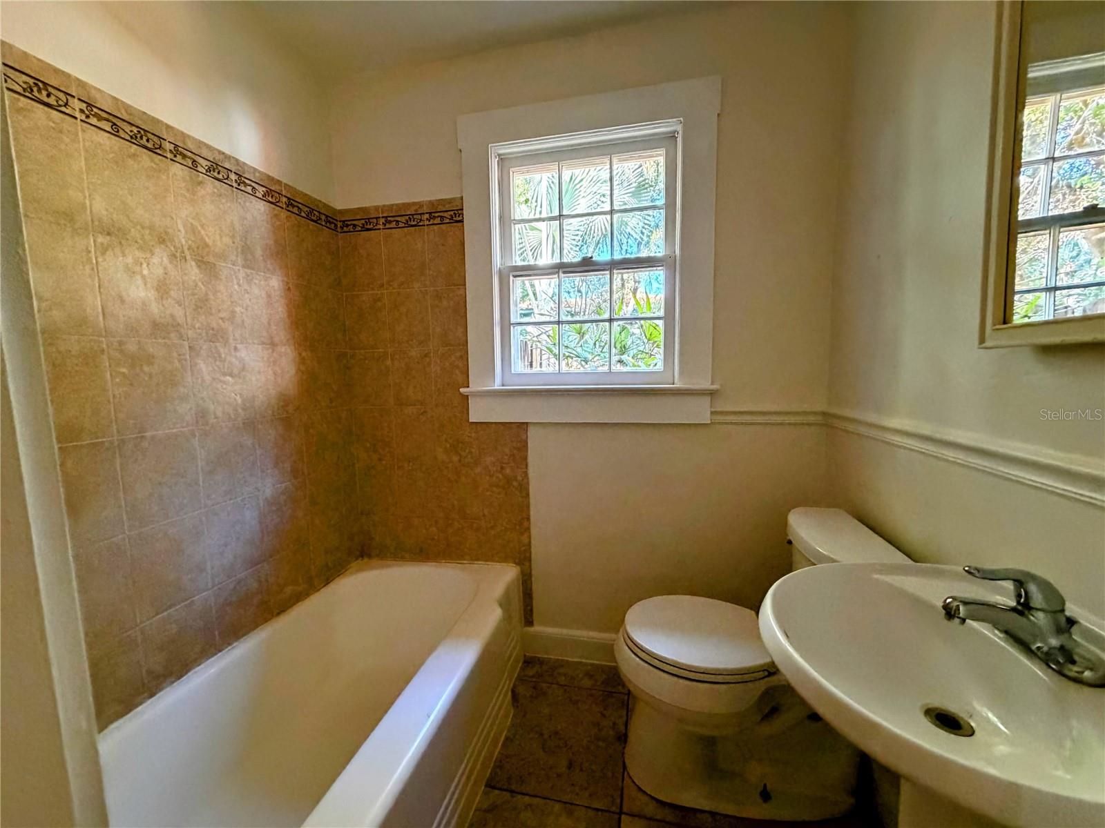 Image 12 of 18 For 3813 De Leon Street