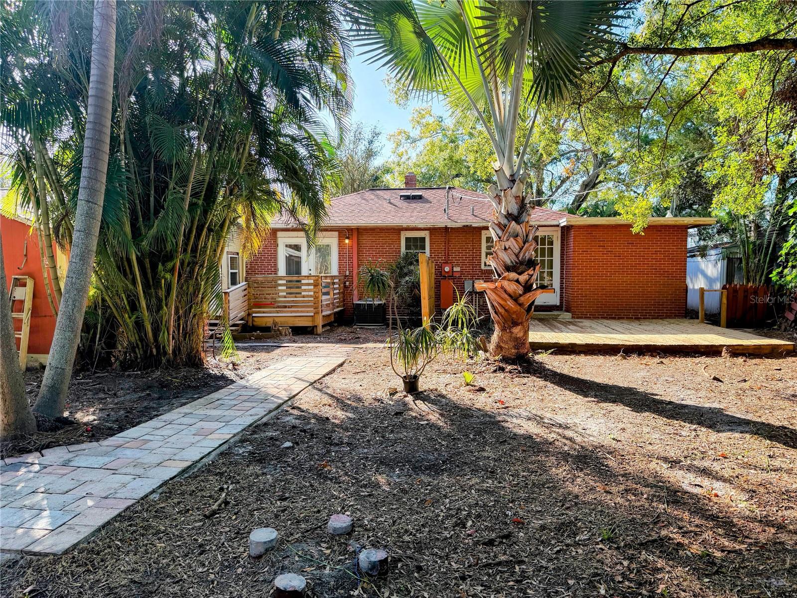 Image 15 of 18 For 3813 De Leon Street