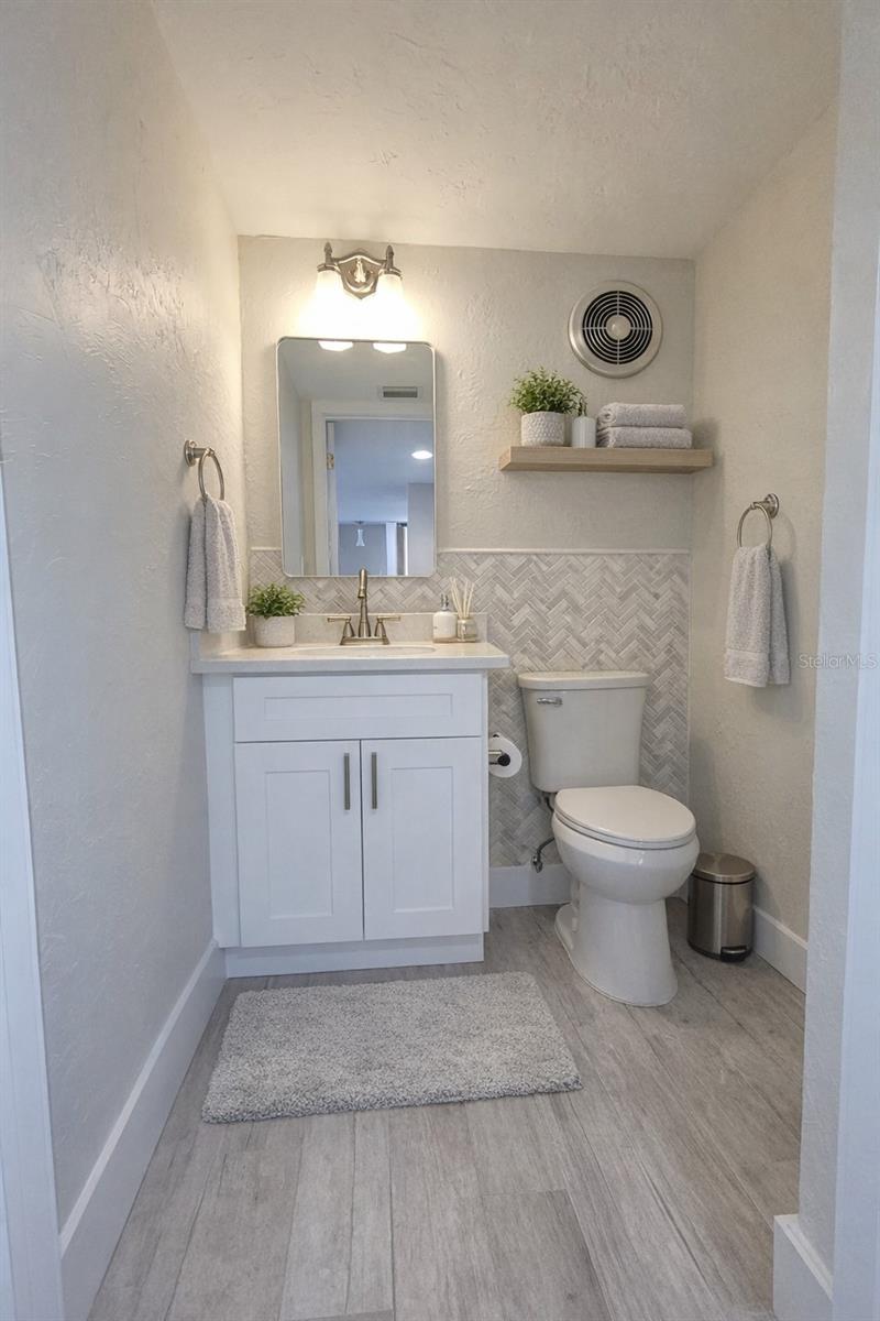 Image 12 of 49 For 500 Treasure Island Causeway 106