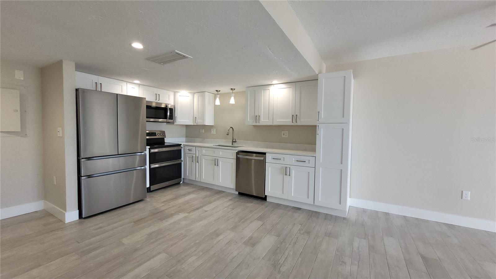 Image 31 of 49 For 500 Treasure Island Causeway 106