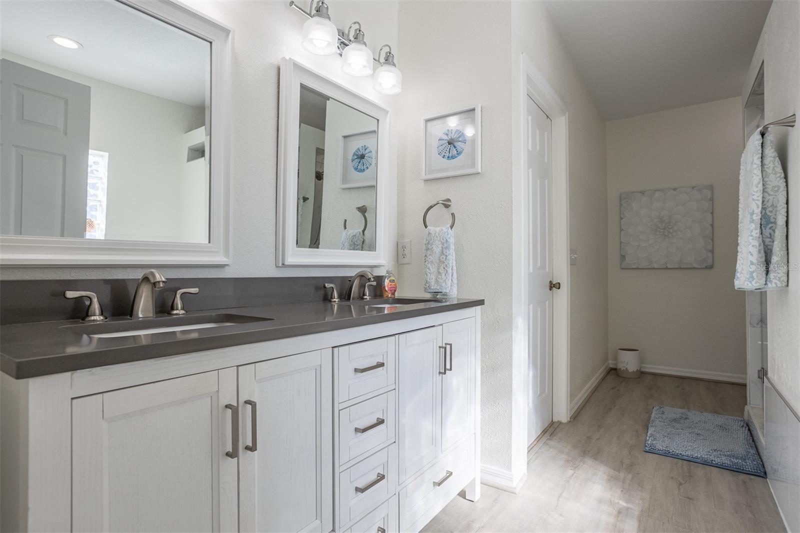 Image 45 of 85 For 545 Pinellas Bayway S 301