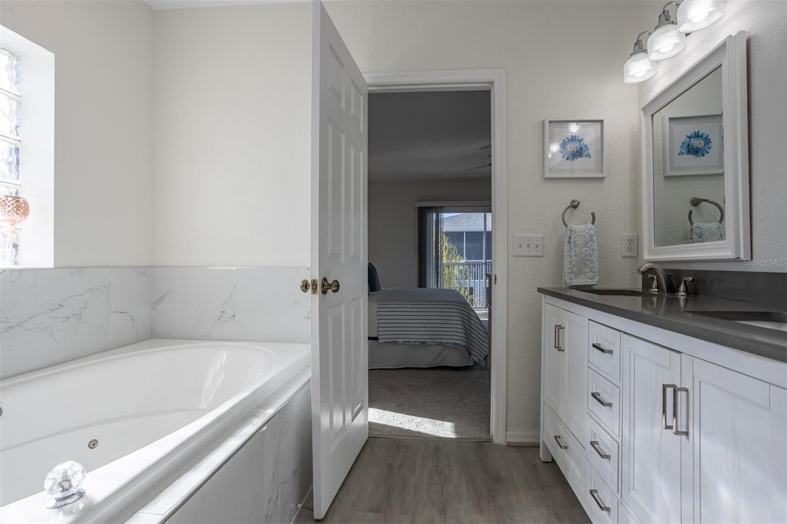 Image 9 of 85 For 545 Pinellas Bayway S 301