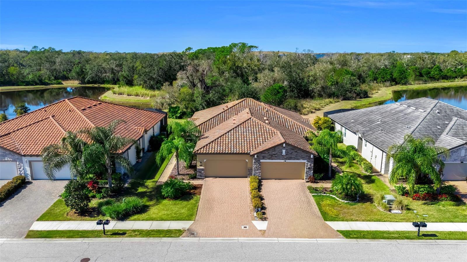 Image 41 of 53 For 2712 Starwood Court