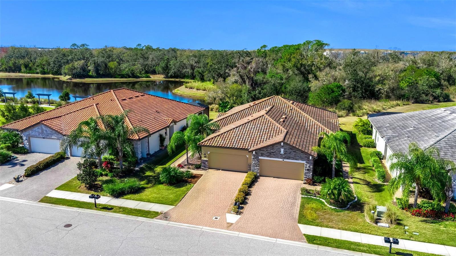 Image 43 of 53 For 2712 Starwood Court