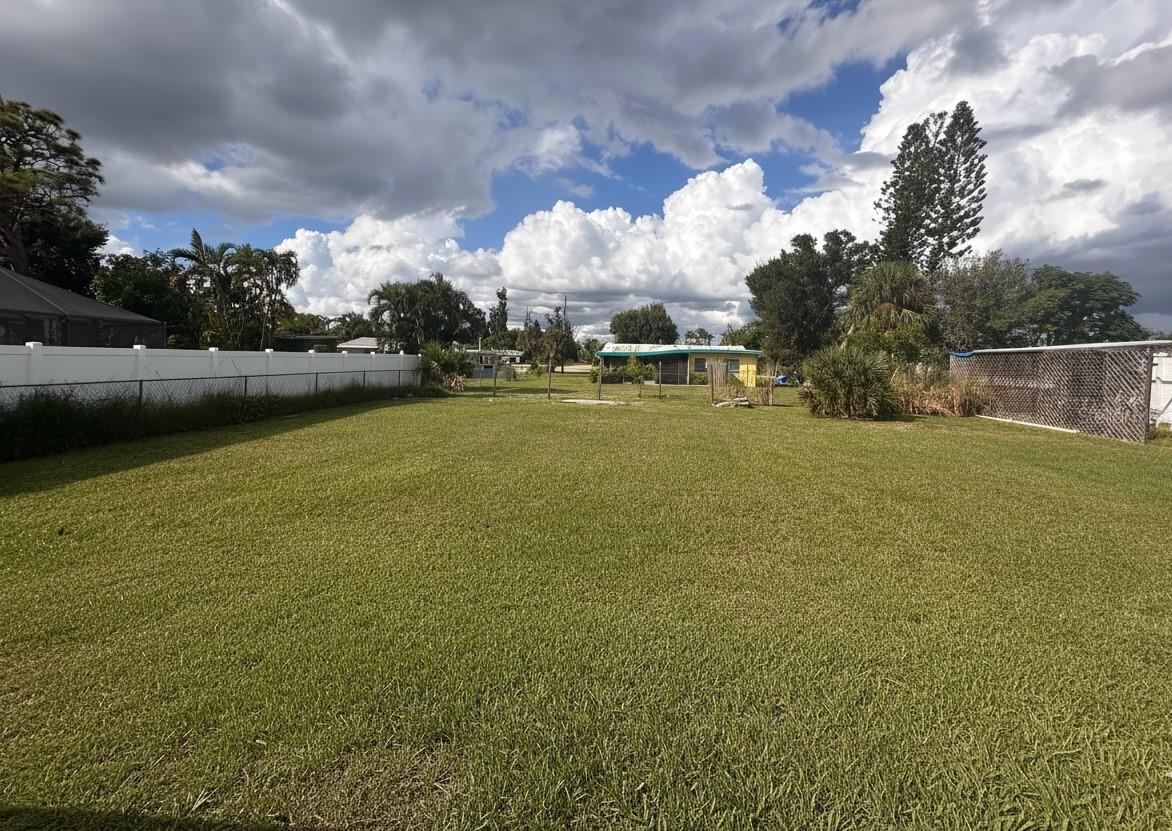 Image 16 of 19 For 130 Virginia Court