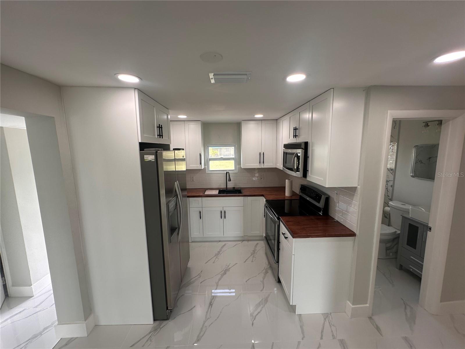 Image 4 of 19 For 130 Virginia Court