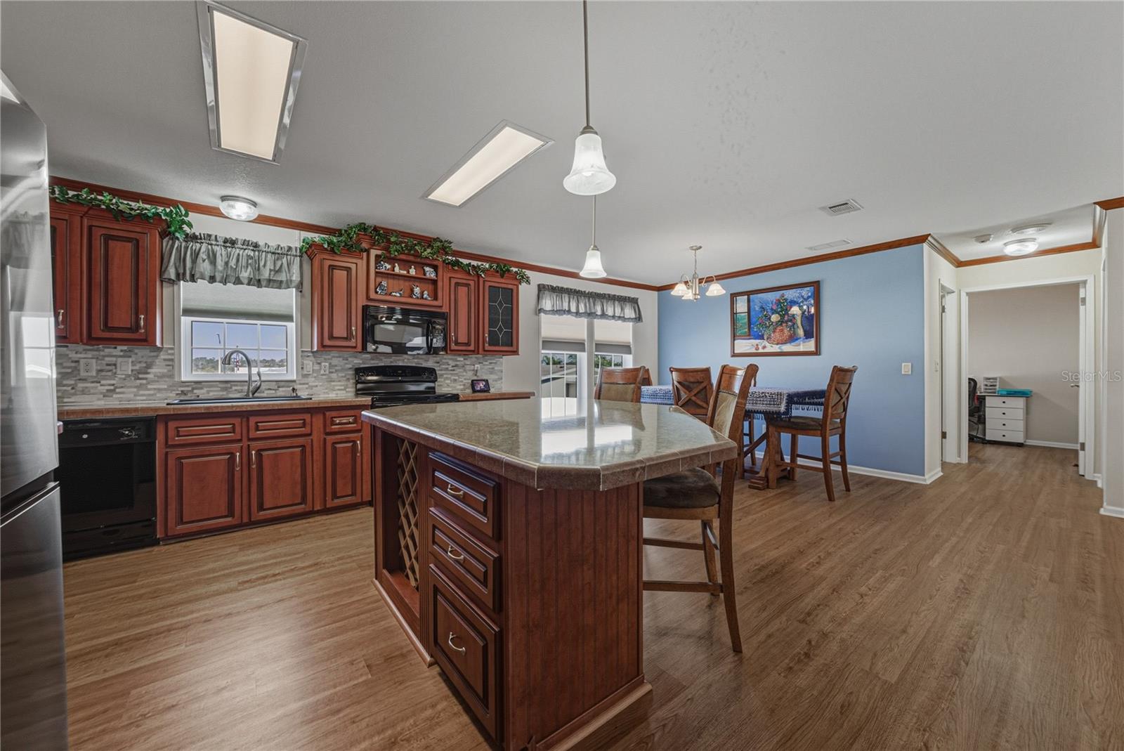 Image 19 of 49 For 37519 Corey Lewis Avenue