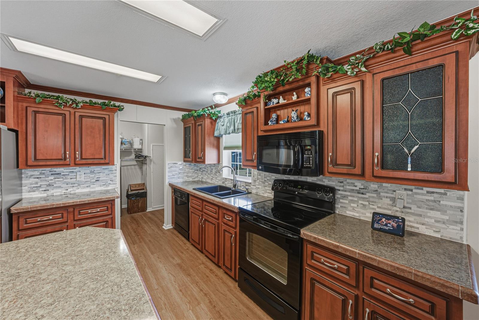 Image 22 of 49 For 37519 Corey Lewis Avenue