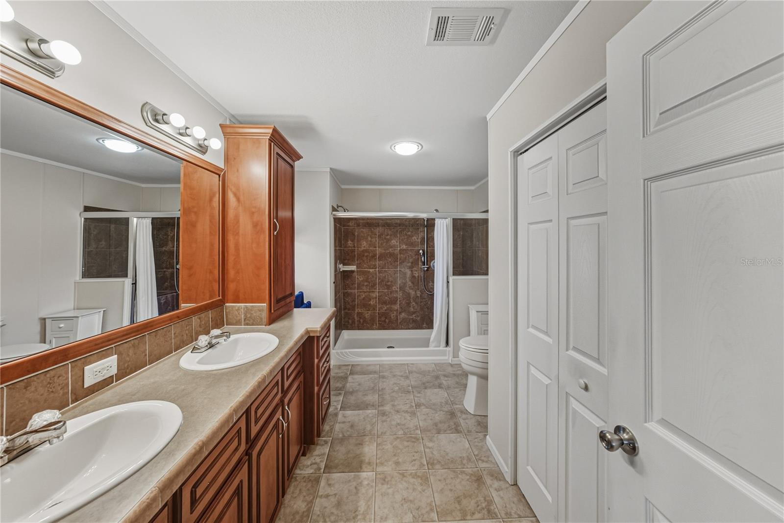 Image 32 of 49 For 37519 Corey Lewis Avenue