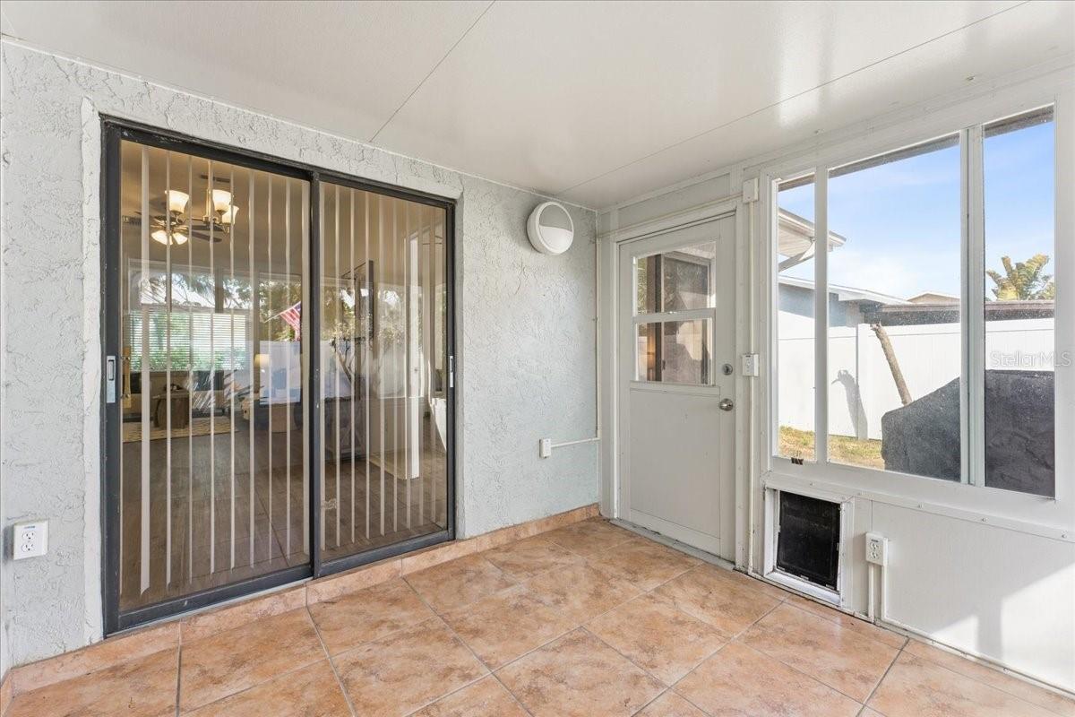 Image 44 of 50 For 9267 92nd Way