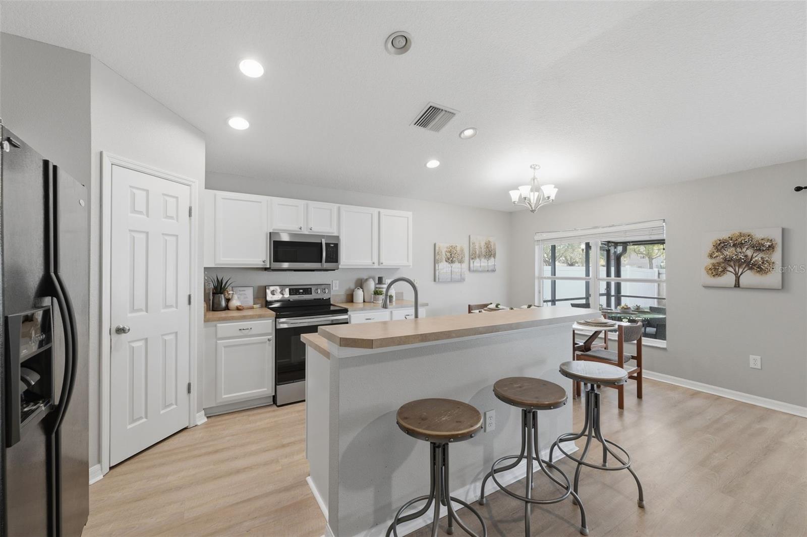 Image 17 of 65 For 6039 Desert Peace Avenue