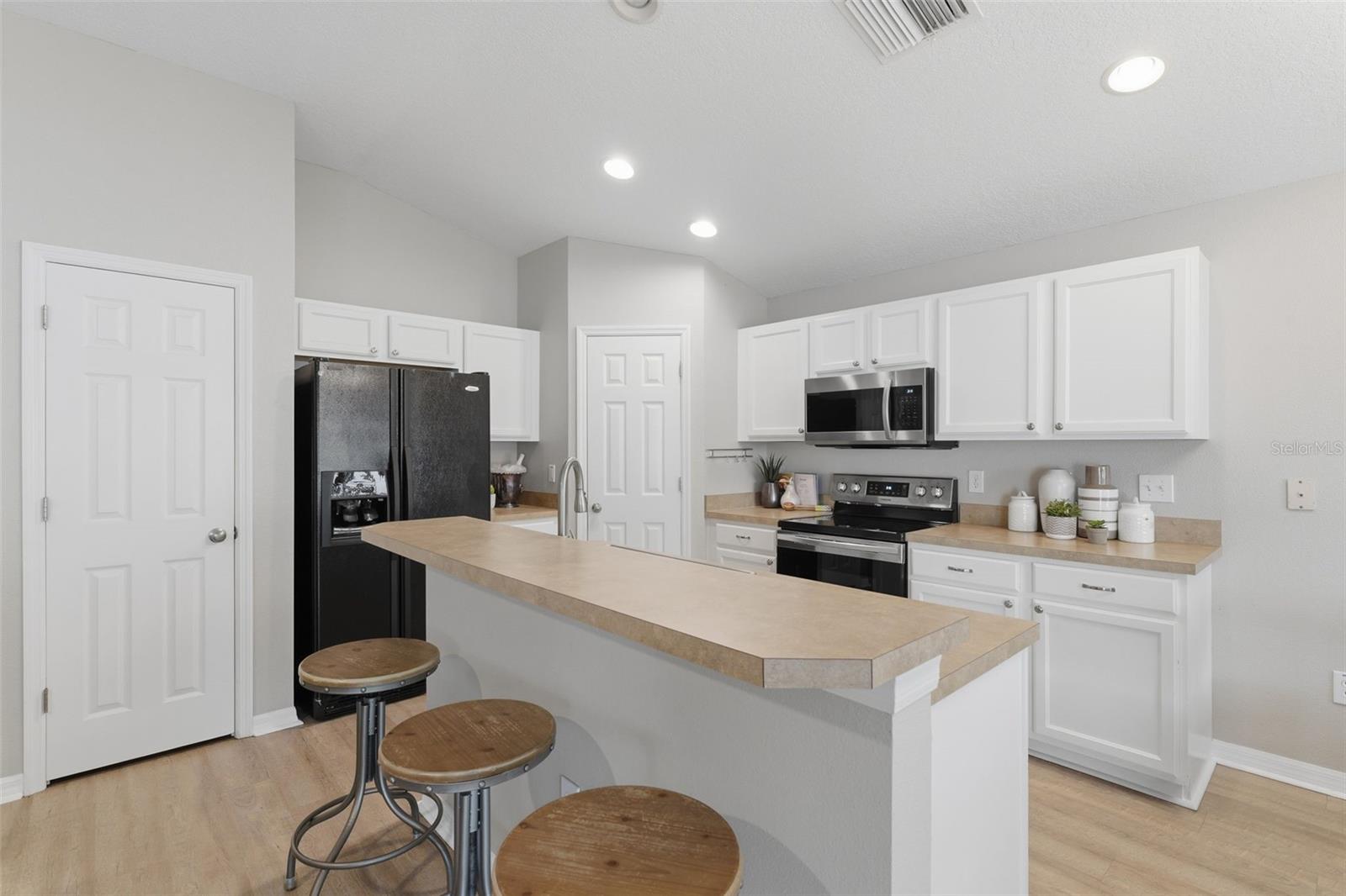 Image 18 of 65 For 6039 Desert Peace Avenue