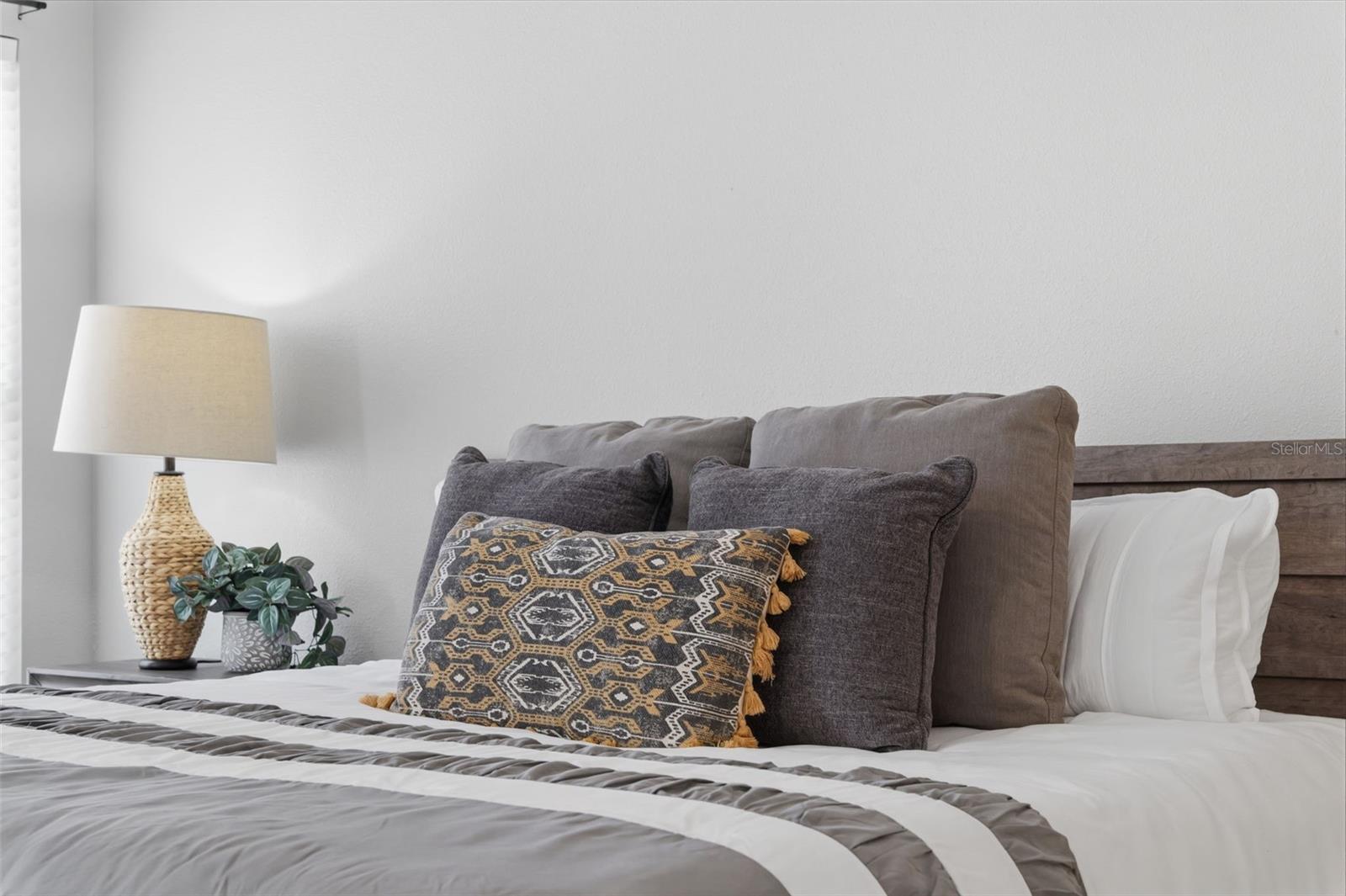 Image 27 of 65 For 6039 Desert Peace Avenue