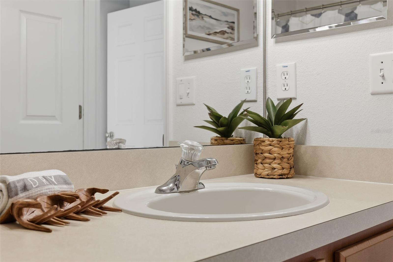 Image 36 of 65 For 6039 Desert Peace Avenue