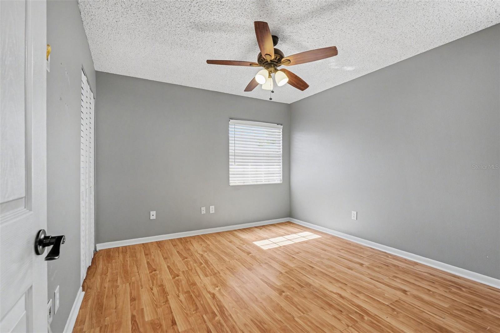 Image 11 of 17 For 7624 Desoto Court