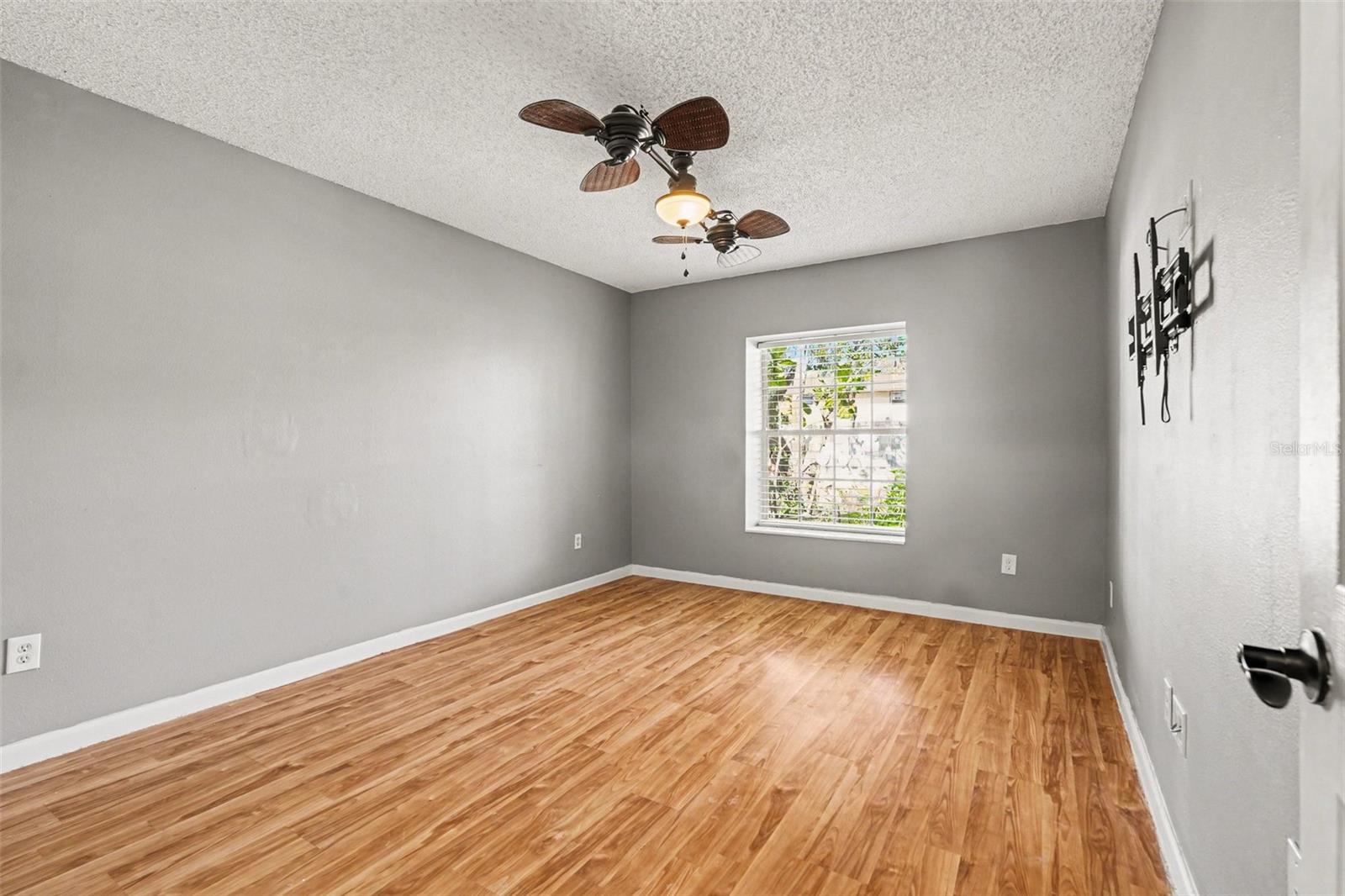 Image 14 of 17 For 7624 Desoto Court