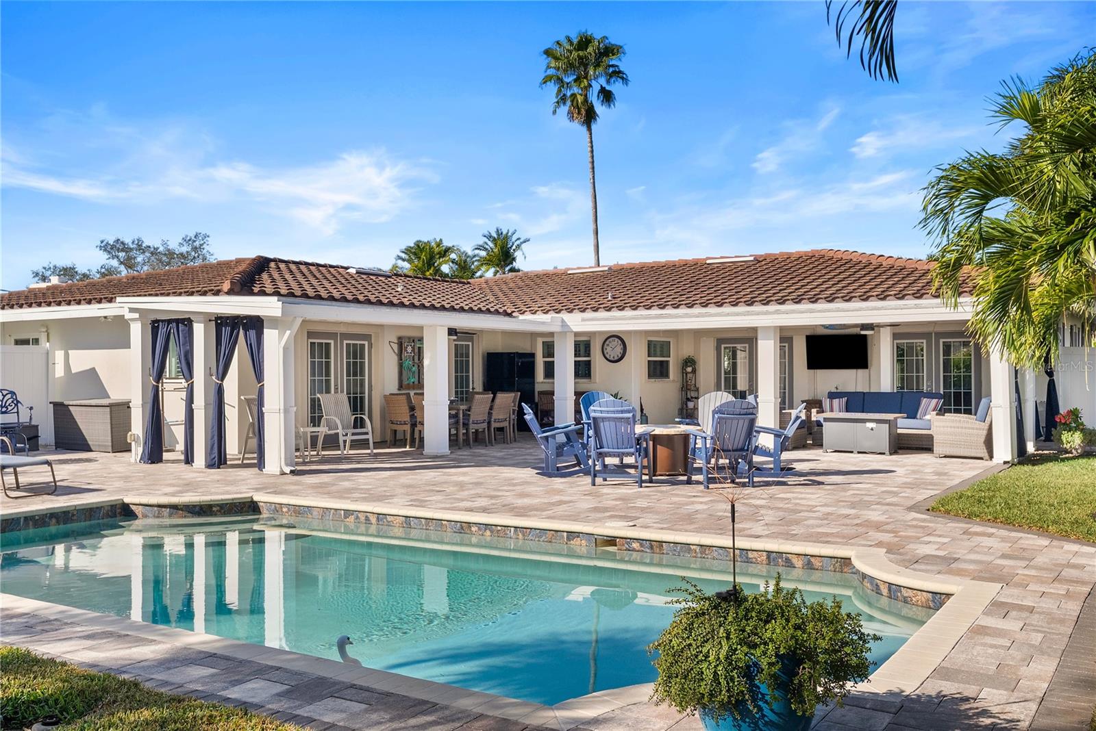 Details for 1896 Sailfish Road S, ST PETERSBURG, FL 33707