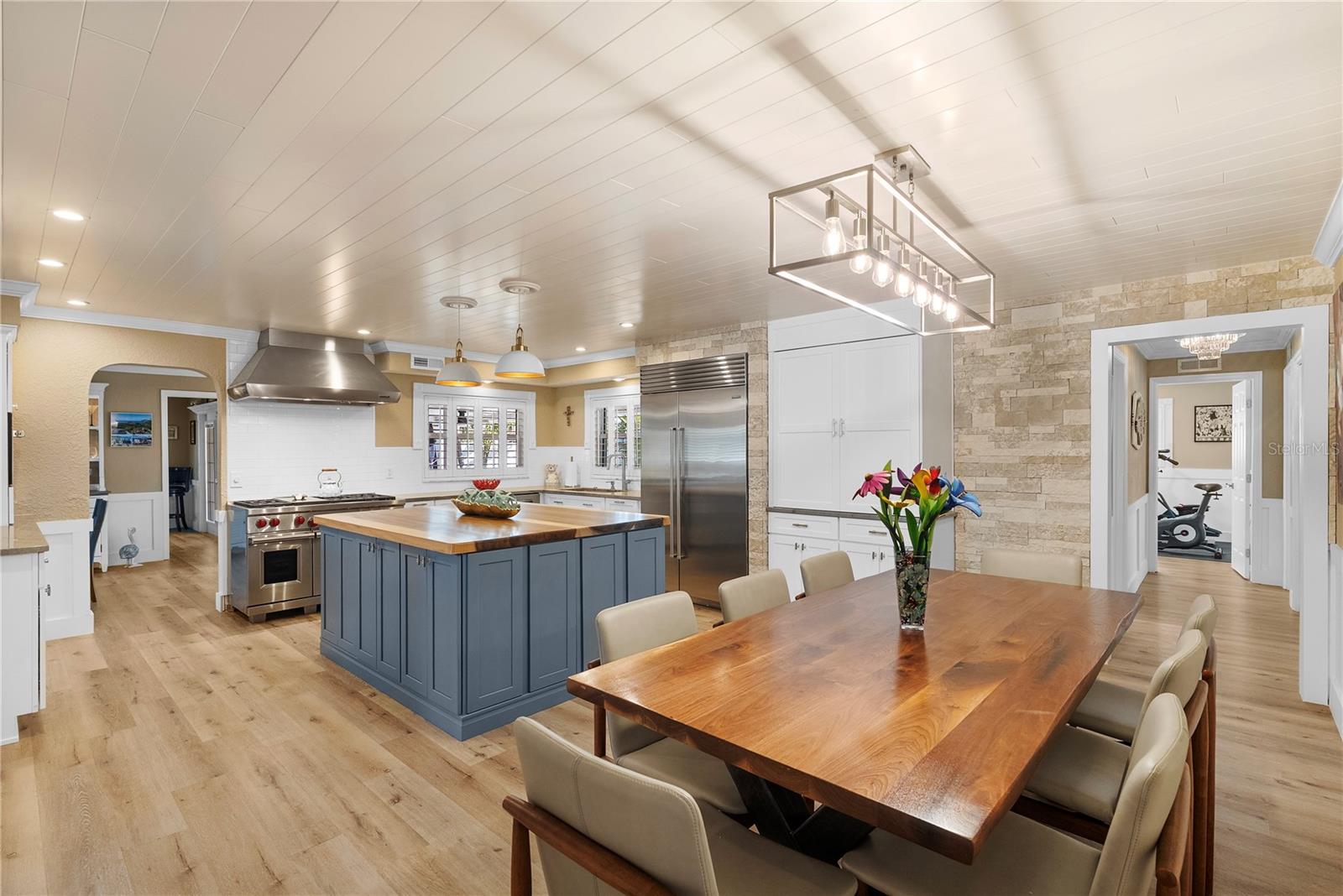 Image 19 of 76 For 1896 Sailfish Road S