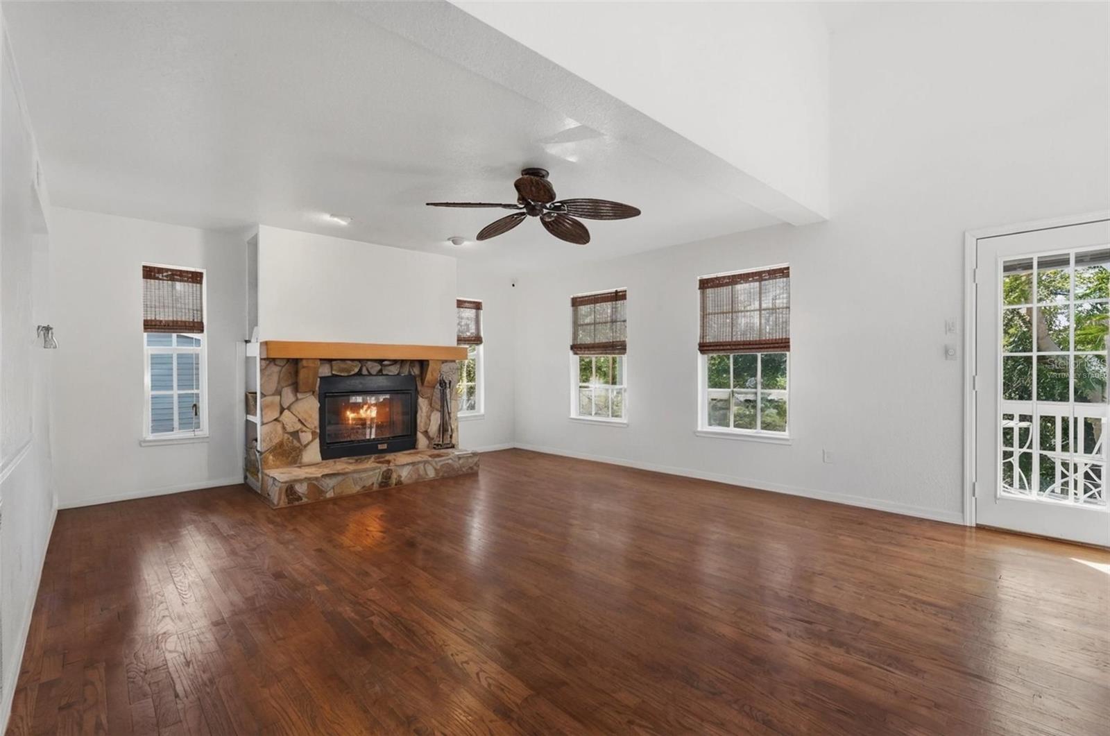 Image 20 of 86 For 514 Wideview Avenue