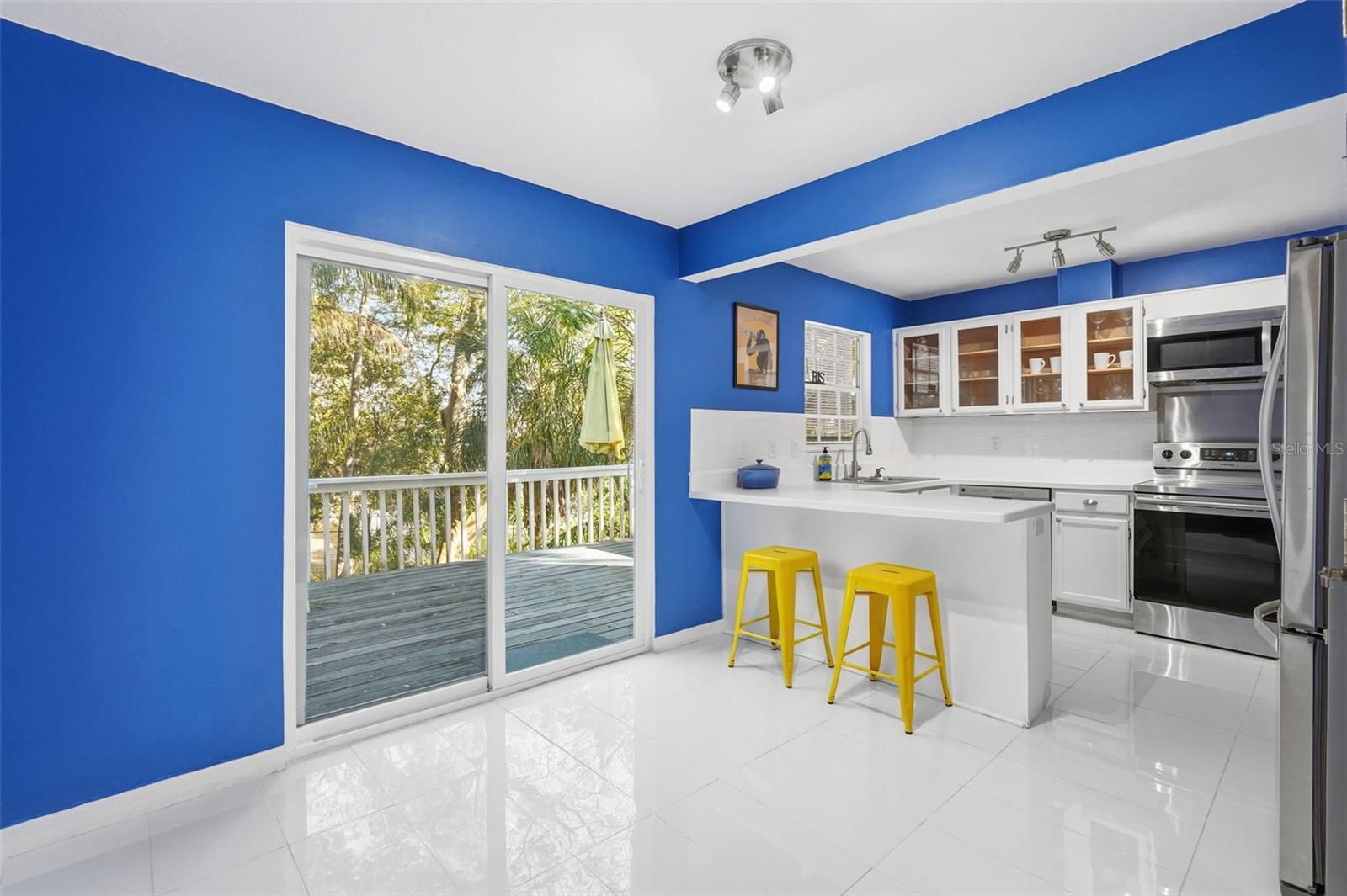 Image 28 of 86 For 514 Wideview Avenue