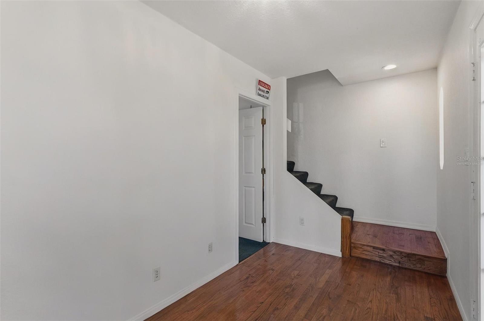 Image 39 of 86 For 514 Wideview Avenue