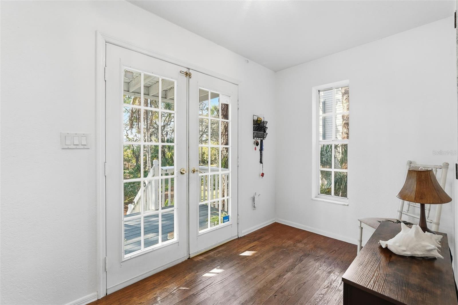 Image 40 of 86 For 514 Wideview Avenue