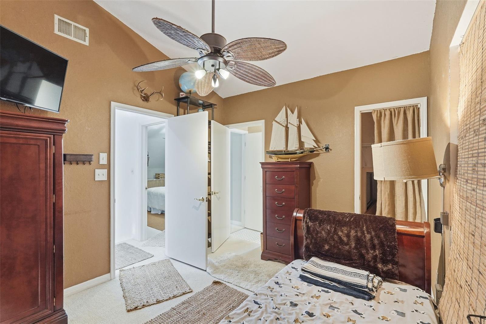 Image 69 of 86 For 514 Wideview Avenue