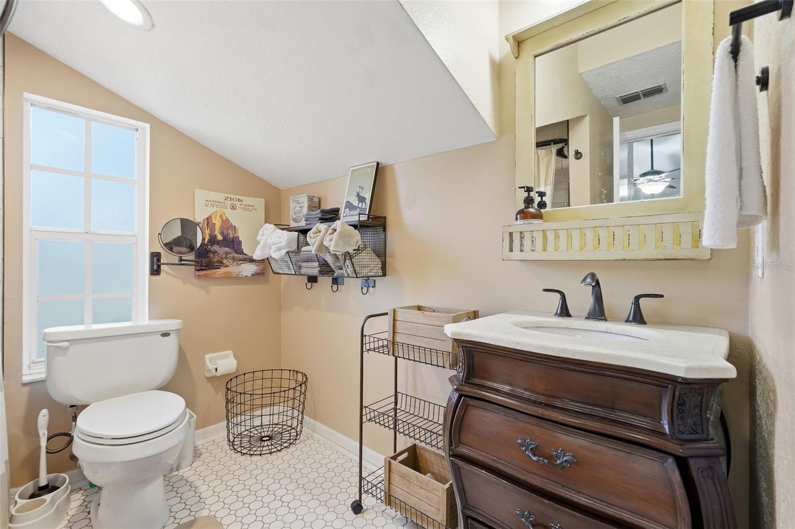 Image 71 of 86 For 514 Wideview Avenue