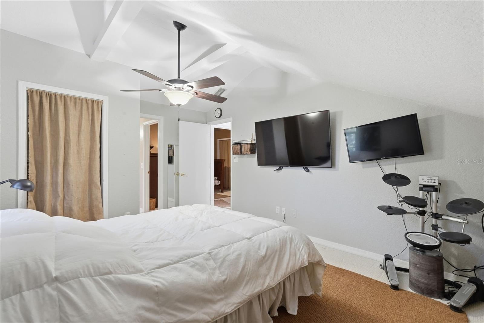 Image 77 of 86 For 514 Wideview Avenue