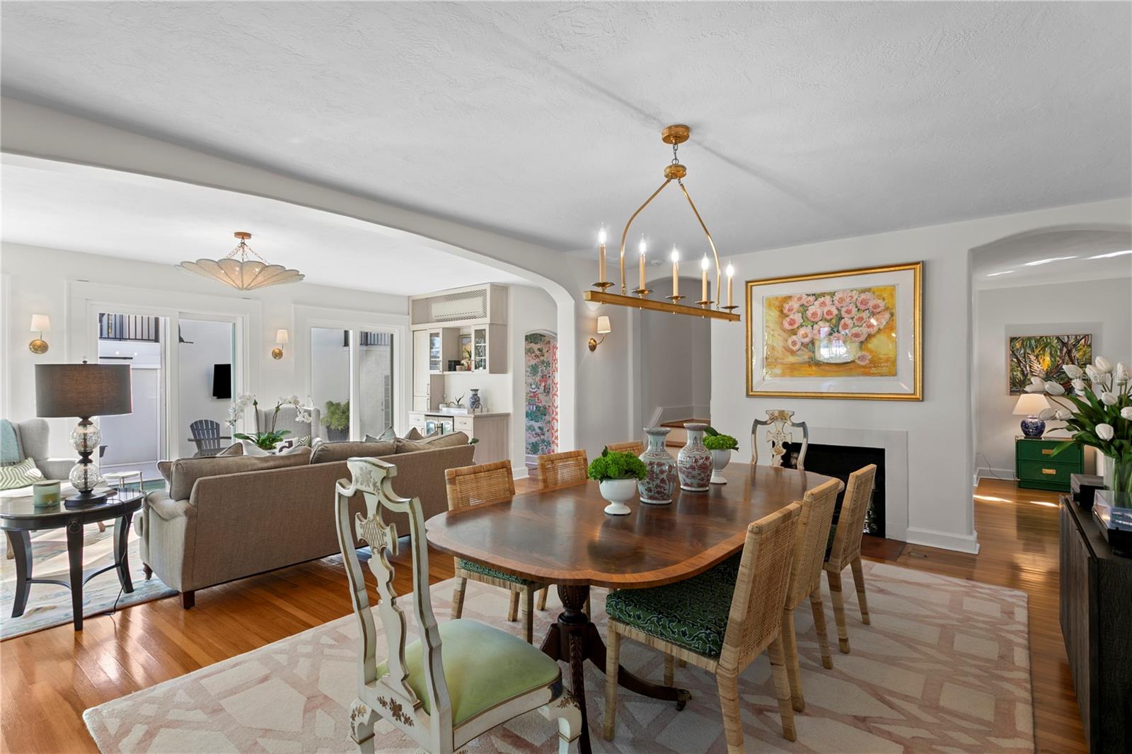 Listing photo id 8 for 936 17th Avenue Ne