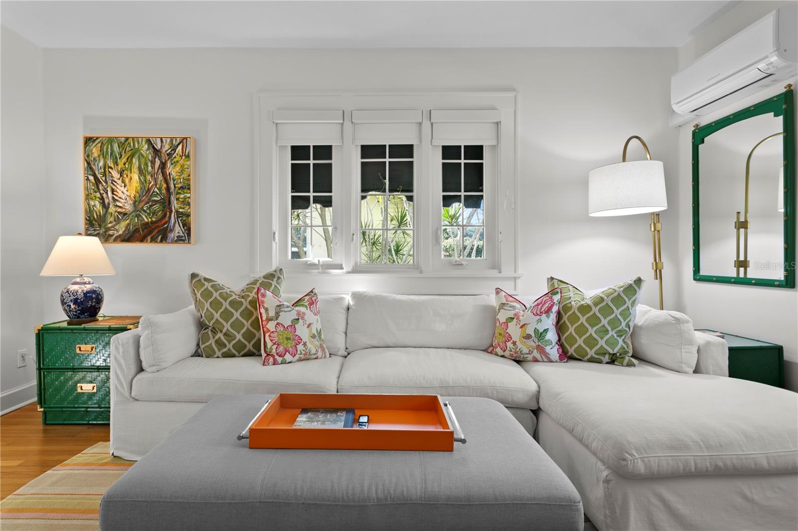 Listing photo id 14 for 936 17th Avenue Ne