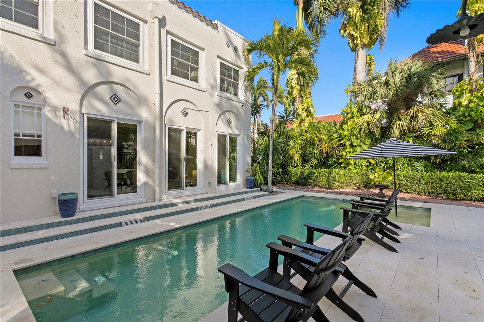 Listing photo id 27 for 936 17th Avenue Ne