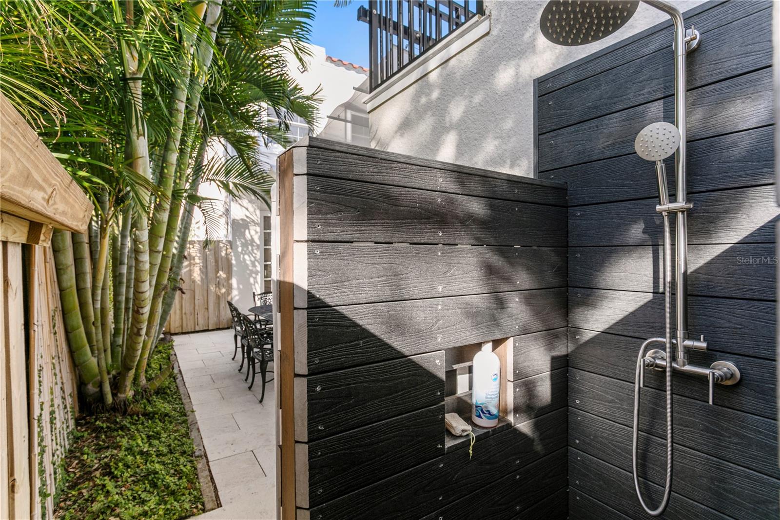 Listing photo id 30 for 936 17th Avenue Ne