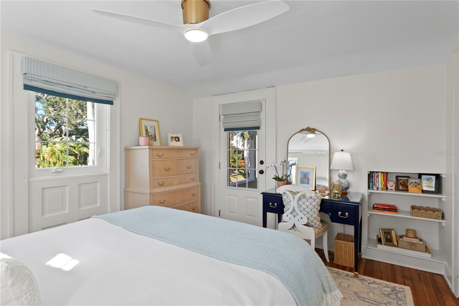 Listing photo id 44 for 936 17th Avenue Ne