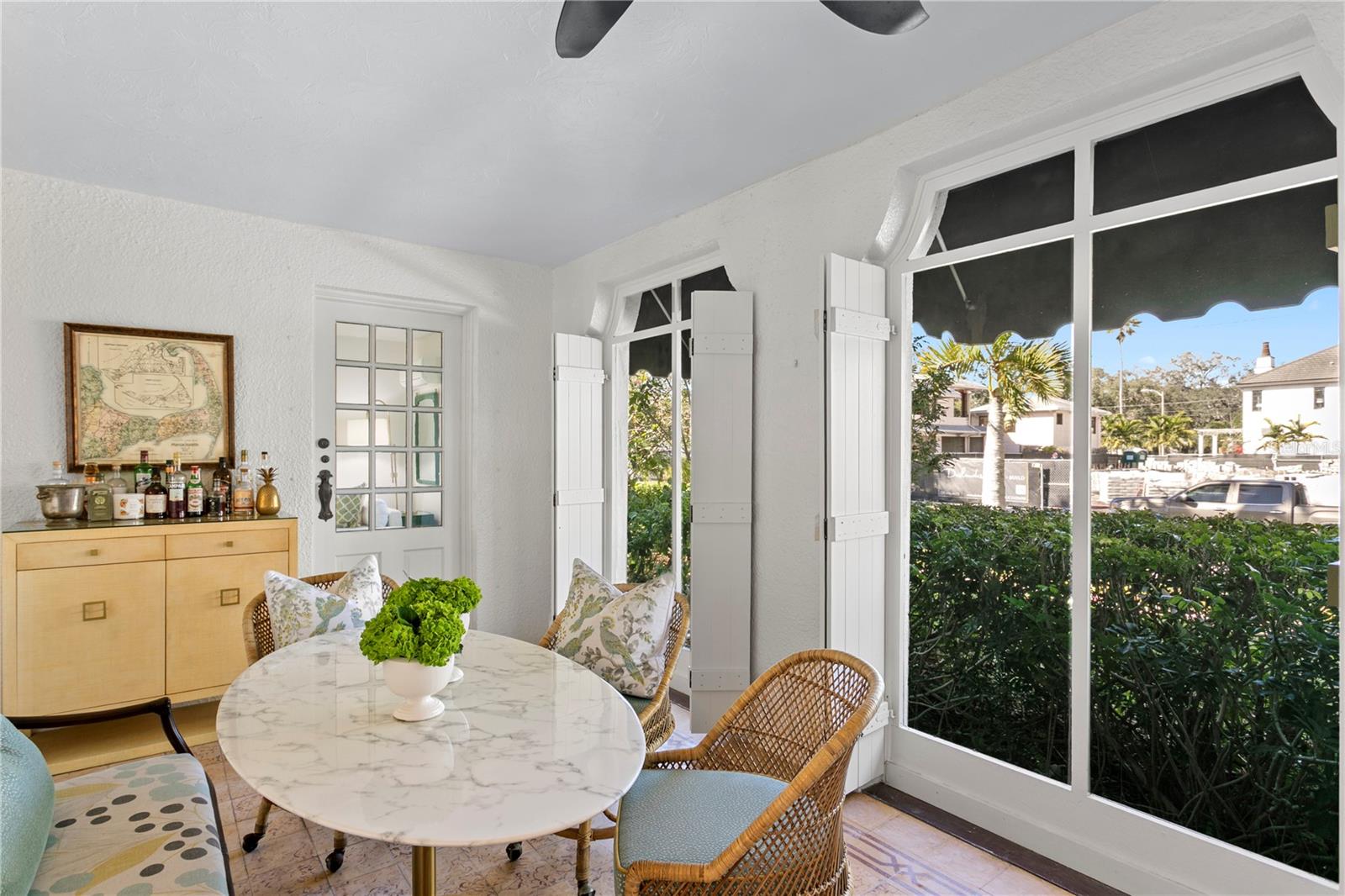 Listing photo id 53 for 936 17th Avenue Ne