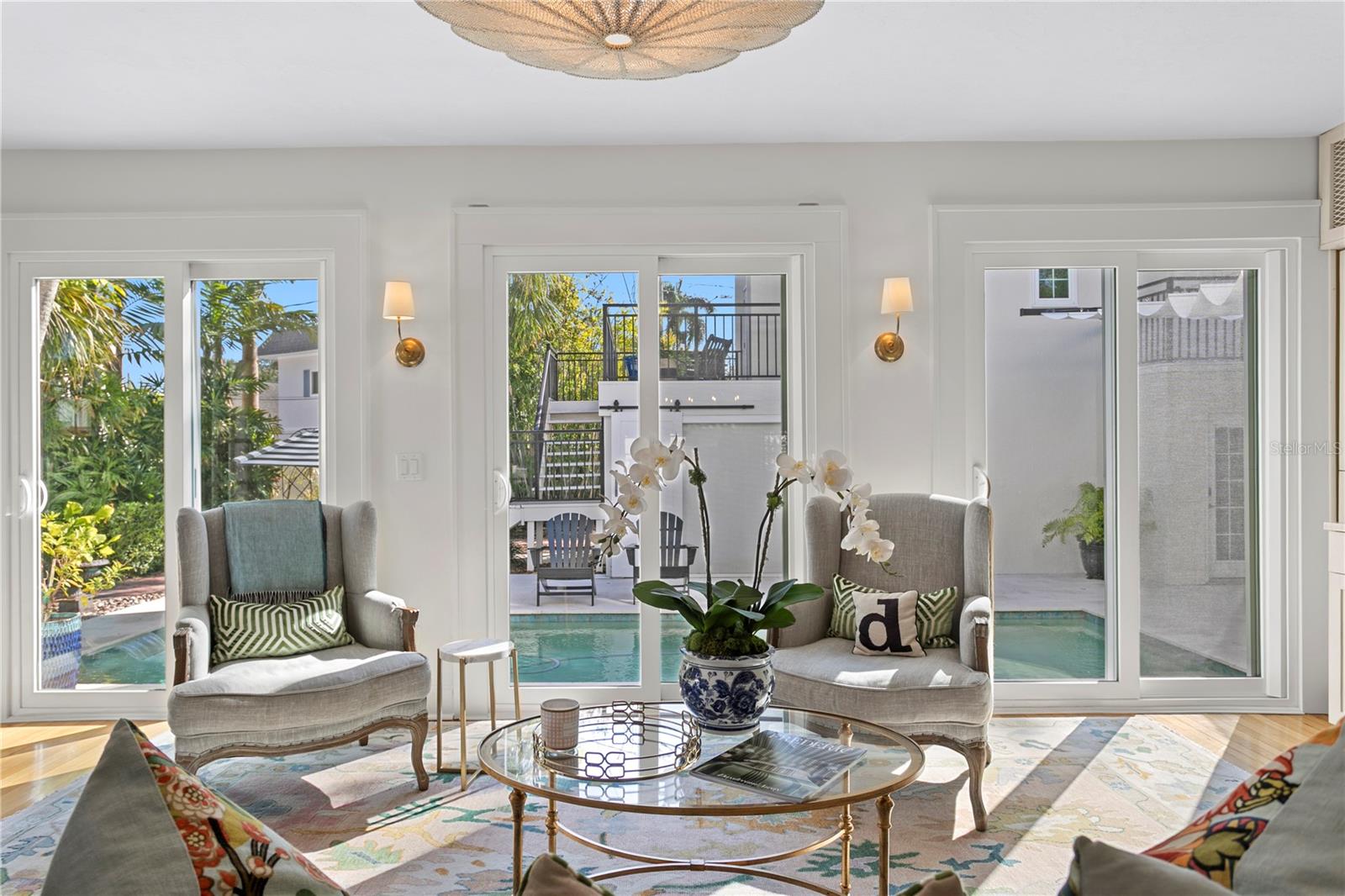 Listing photo id 5 for 936 17th Avenue Ne