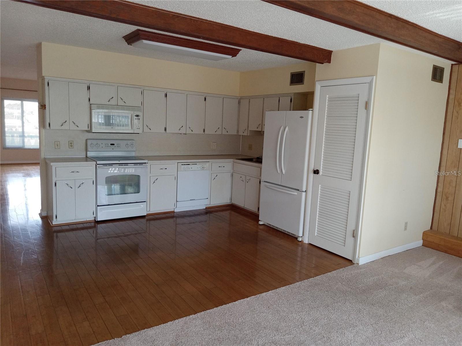 Image 7 of 36 For 2284 Philippine Drive 73