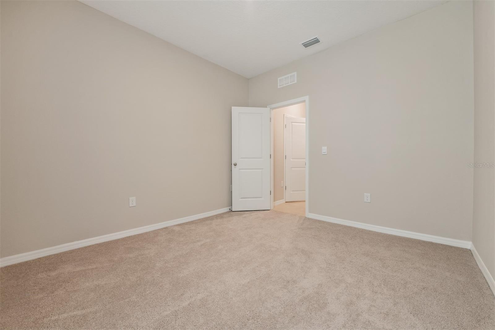 Image 32 of 70 For 10653 Tally Fawn Loop