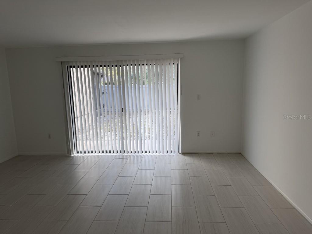 Image 9 of 15 For 926 Sunridge Drive F1