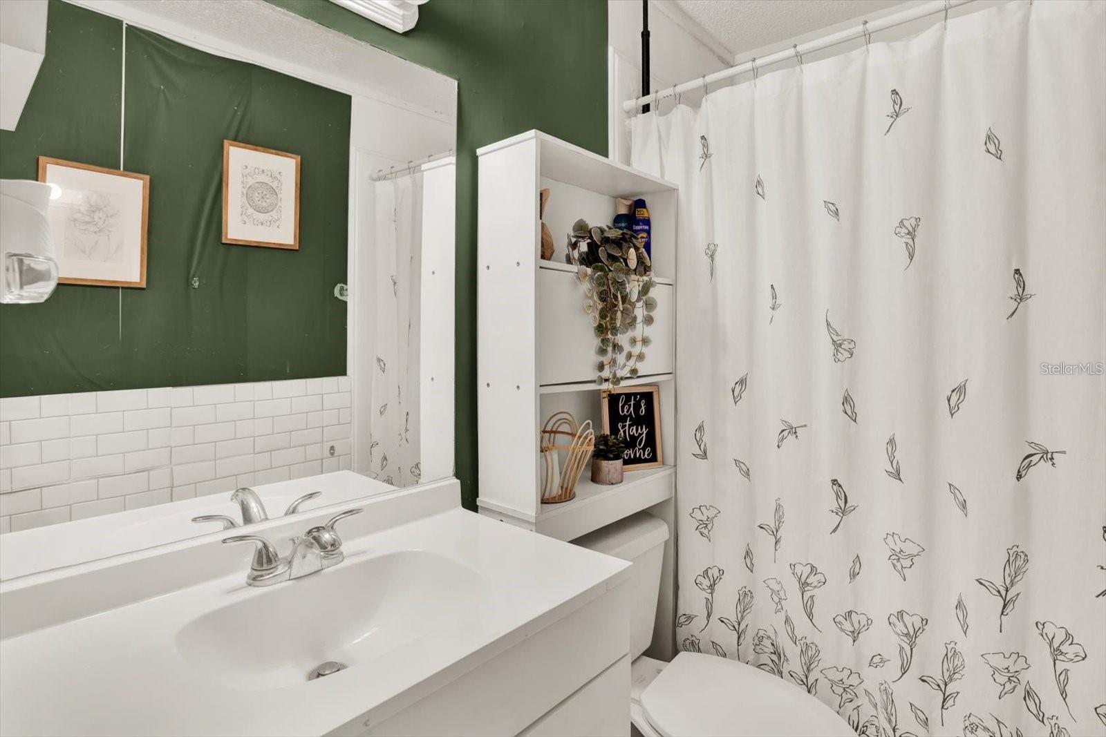 Listing photo id 9 for 7311 Ardenwood Street