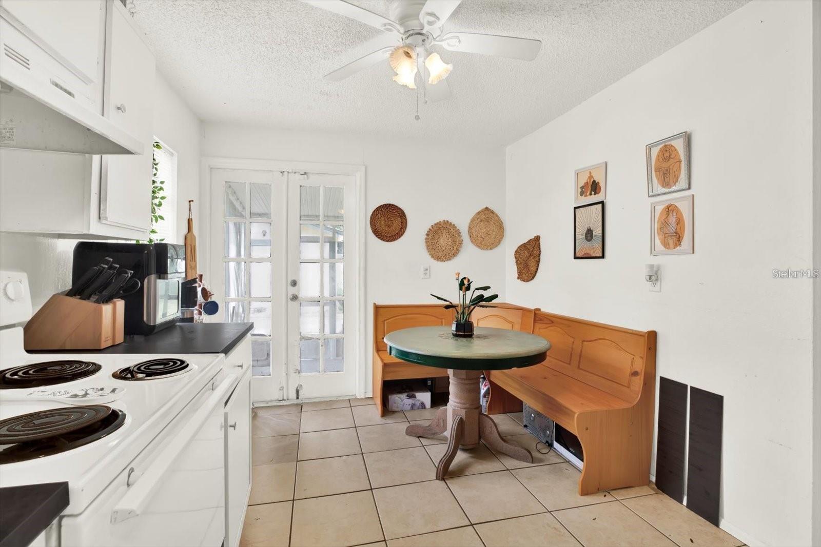 Listing photo id 6 for 7311 Ardenwood Street